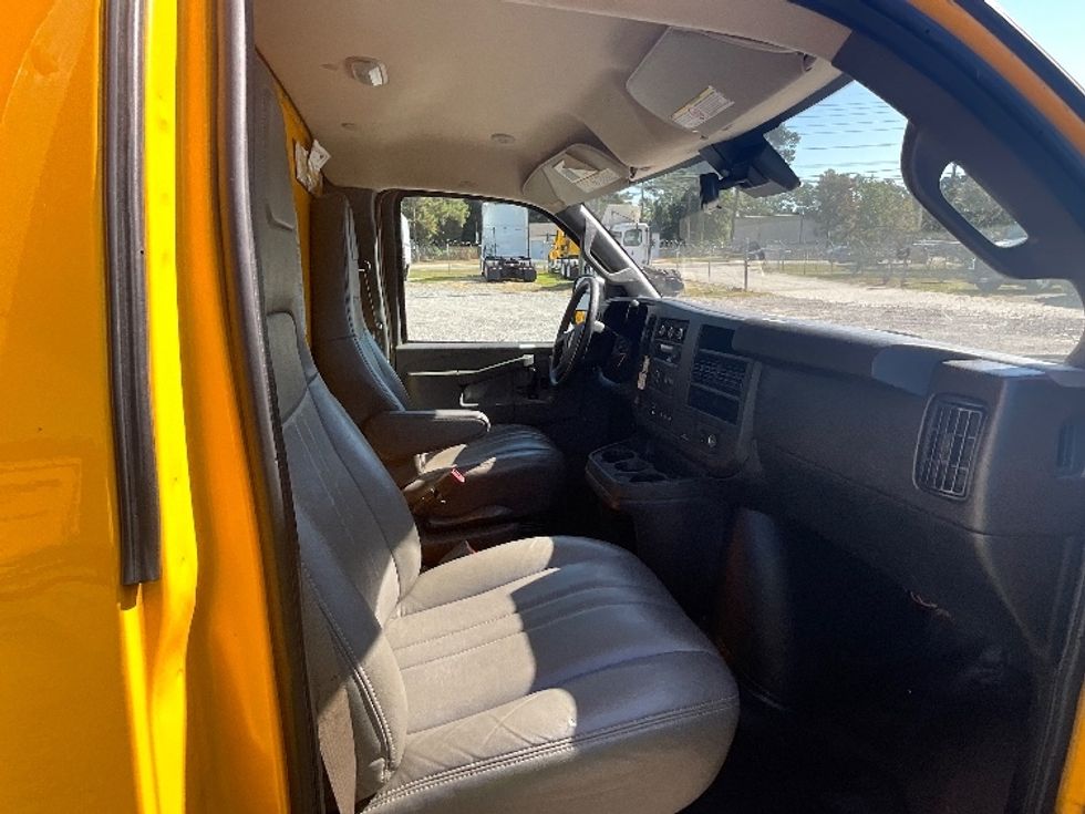 Light Duty Box Truck-Light and Medium Duty Trucks-GMC-2021-Savana G33503-Mebane-NC-104,308\n\t\tmiles-$ 26,750 - Image 22