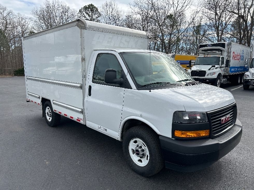 Light Duty Box Truck-Light and Medium Duty Trucks-GMC-2021-Savana G33503-Mebane-NC-104,990\n\t\tmiles-$ 30,000 - Image 1