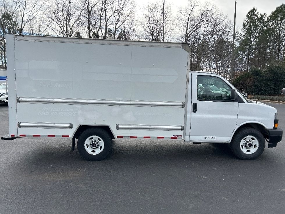 Light Duty Box Truck-Light and Medium Duty Trucks-GMC-2021-Savana G33503-Mebane-NC-104,990\n\t\tmiles-$ 30,000 - Image 14
