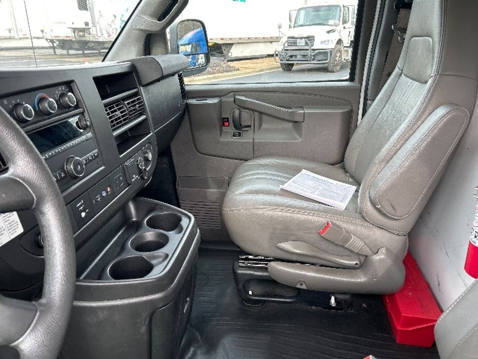 Light Duty Box Truck-Light and Medium Duty Trucks-GMC-2021-Savana G33503-Mebane-NC-104,990\n\t\tmiles-$ 30,000 - Image 18