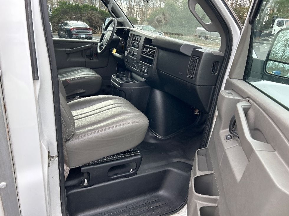 Light Duty Box Truck-Light and Medium Duty Trucks-GMC-2021-Savana G33503-Mebane-NC-104,990\n\t\tmiles-$ 30,000 - Image 19