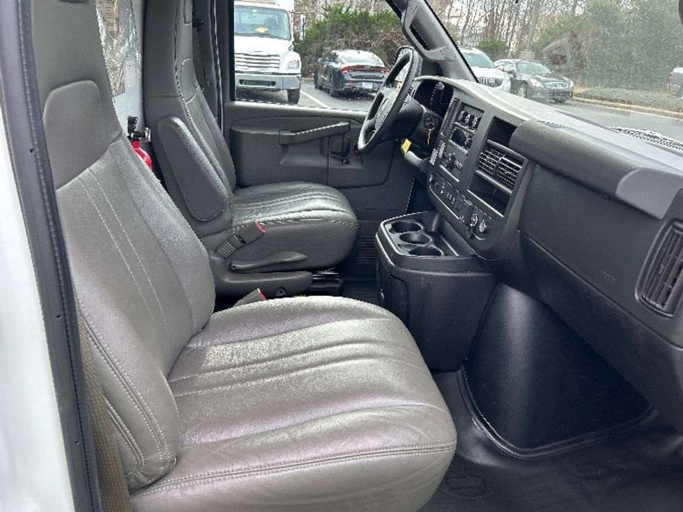 Light Duty Box Truck-Light and Medium Duty Trucks-GMC-2021-Savana G33503-Mebane-NC-104,990\n\t\tmiles-$ 30,000 - Image 21
