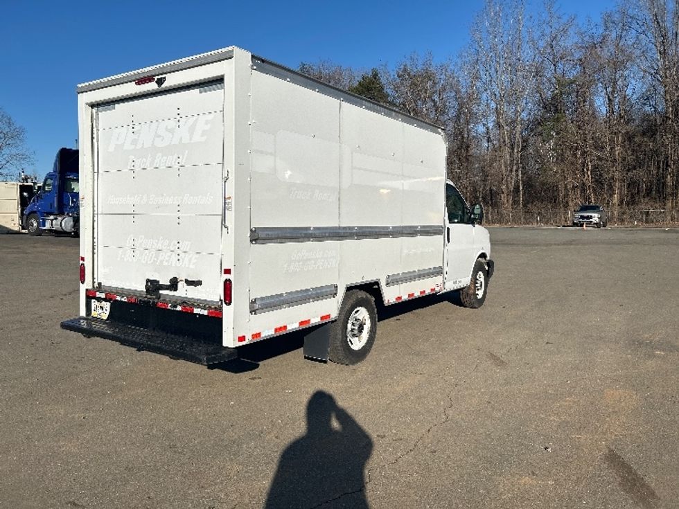 Light Duty Box Truck-Light and Medium Duty Trucks-GMC-2021-Savana G33503-Mebane-NC-107,382\n\t\tmiles-$ 29,750 - Image 13