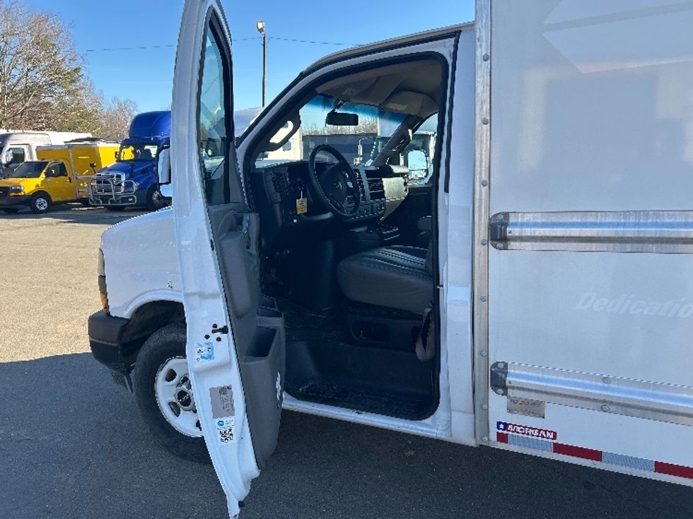 Light Duty Box Truck-Light and Medium Duty Trucks-GMC-2021-Savana G33503-Mebane-NC-107,382\n\t\tmiles-$ 29,750 - Image 16