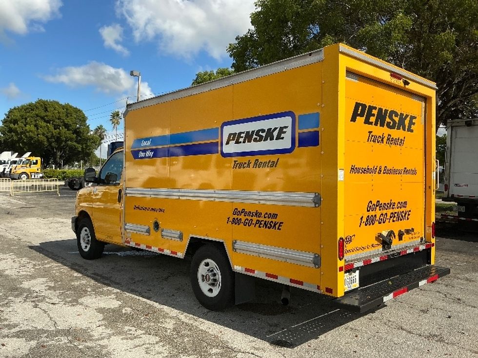 Light Duty Box Truck-Light and Medium Duty Trucks-GMC-2021-Savana G33503-Medley-FL-115,606\n\t\tmiles-$ 24,750 - Image 6