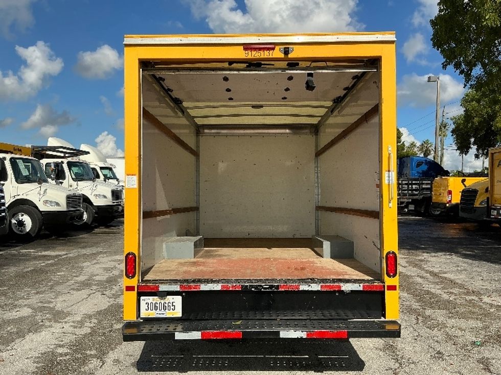 Light Duty Box Truck-Light and Medium Duty Trucks-GMC-2021-Savana G33503-Medley-FL-115,606\n\t\tmiles-$ 24,750 - Image 9