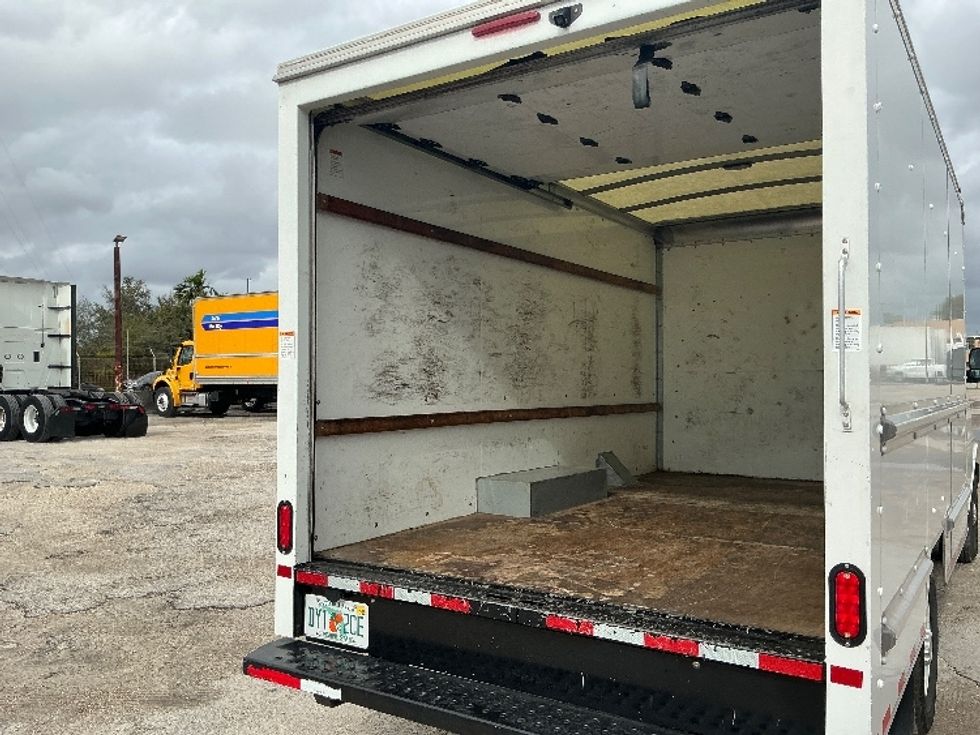 Light Duty Box Truck-Light and Medium Duty Trucks-GMC-2021-Savana G33503-Medley-FL-86,975\n\t\tmiles-$ 31,750 - Image 10