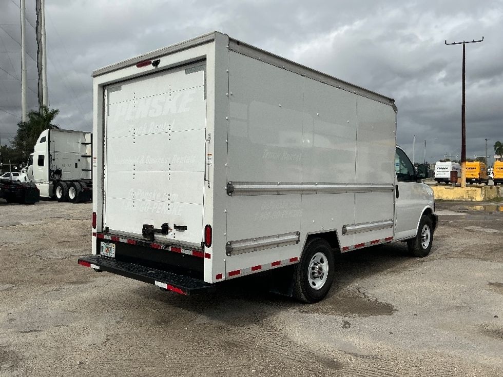 Light Duty Box Truck-Light and Medium Duty Trucks-GMC-2021-Savana G33503-Medley-FL-86,975\n\t\tmiles-$ 31,750 - Image 12