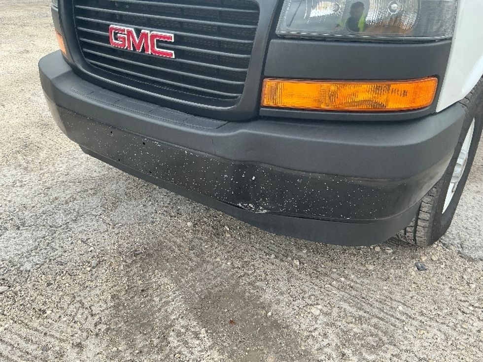 Light Duty Box Truck-Light and Medium Duty Trucks-GMC-2021-Savana G33503-Medley-FL-86,975\n\t\tmiles-$ 31,750 - Image 24