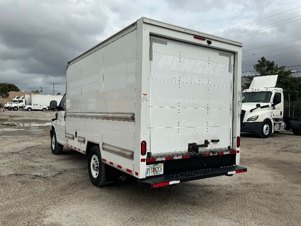 Light Duty Box Truck-Light and Medium Duty Trucks-GMC-2021-Savana G33503-Medley-FL-86,975\n\t\tmiles-$ 31,750 - Image 6