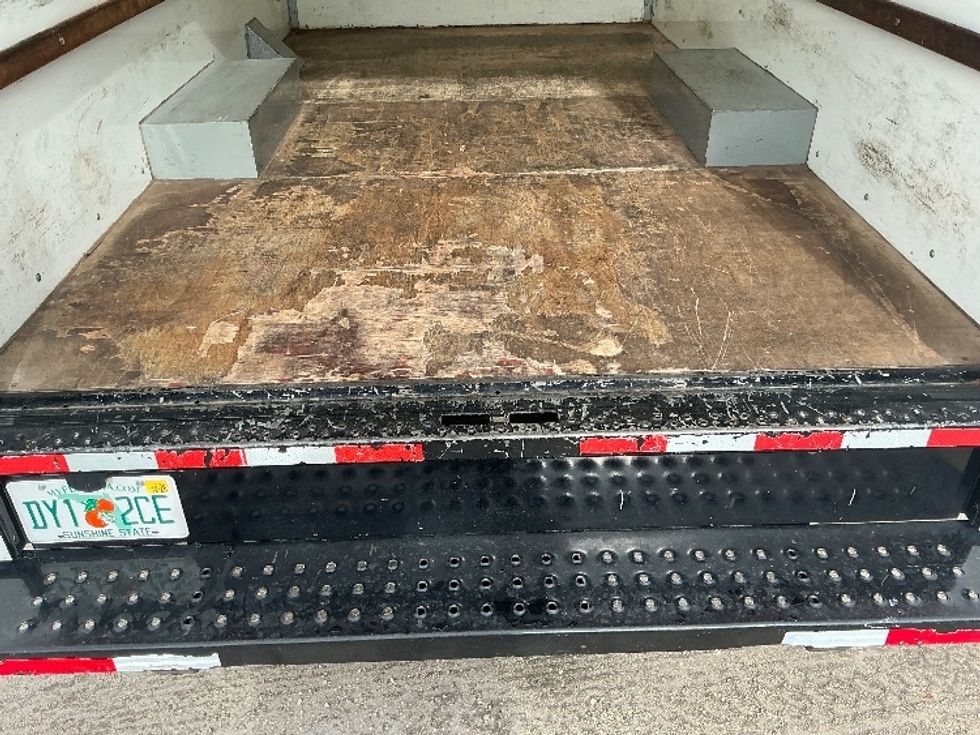 Light Duty Box Truck-Light and Medium Duty Trucks-GMC-2021-Savana G33503-Medley-FL-86,975\n\t\tmiles-$ 31,750 - Image 9