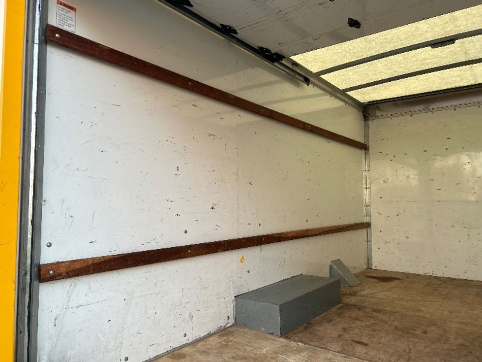 Light Duty Box Truck-Light and Medium Duty Trucks-GMC-2021-Savana G33503-Memphis-TN-102,104\n\t\tmiles-$ 26,000 - Image 10