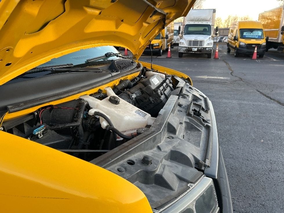 Light Duty Box Truck-Light and Medium Duty Trucks-GMC-2021-Savana G33503-Memphis-TN-102,104\n\t\tmiles-$ 26,000 - Image 22