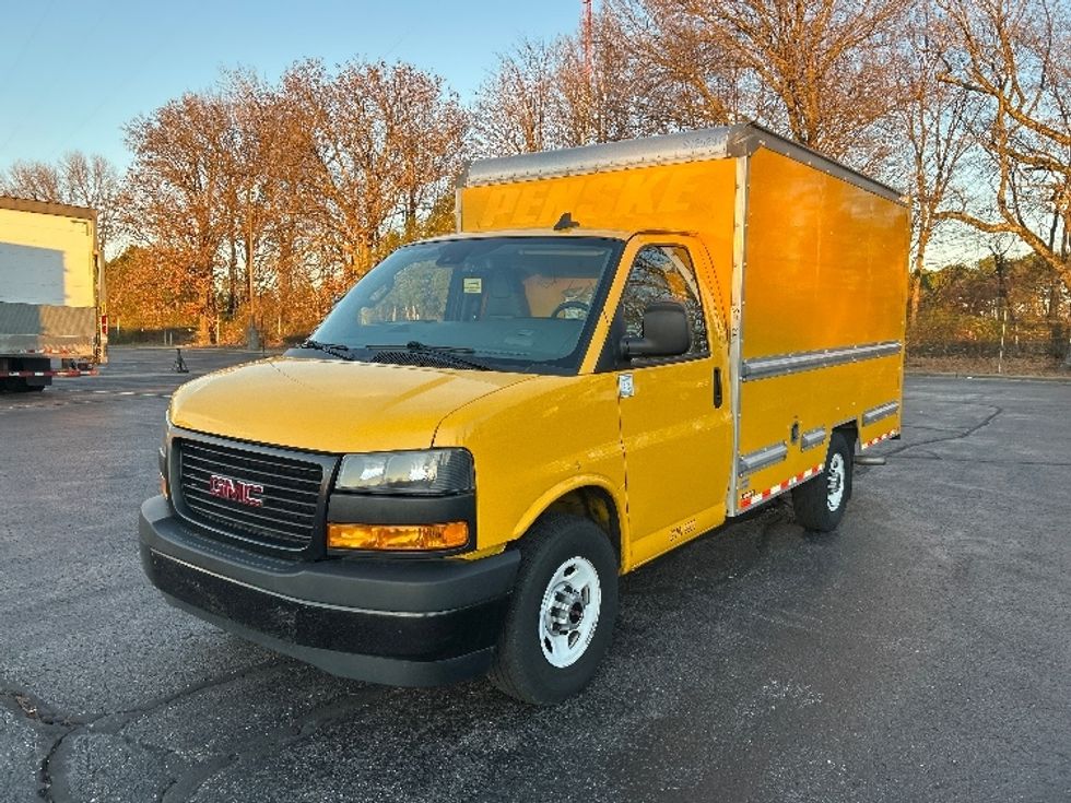 Light Duty Box Truck-Light and Medium Duty Trucks-GMC-2021-Savana G33503-Memphis-TN-102,104\n\t\tmiles-$ 26,000 - Image 3