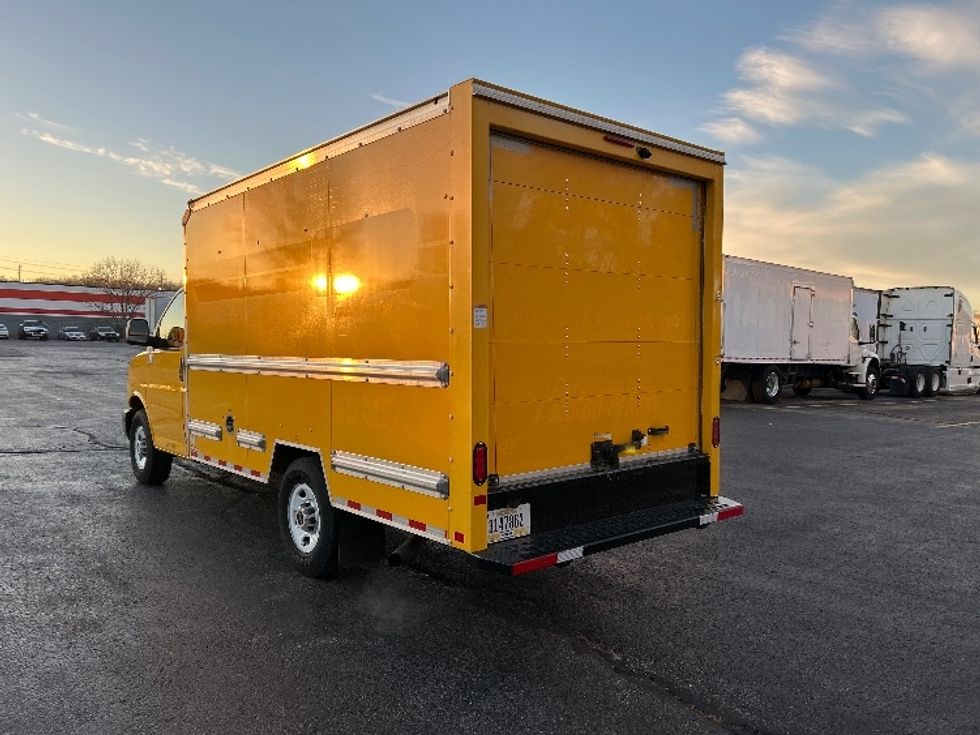 Light Duty Box Truck-Light and Medium Duty Trucks-GMC-2021-Savana G33503-Memphis-TN-102,104\n\t\tmiles-$ 26,000 - Image 6