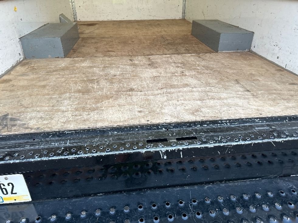 Light Duty Box Truck-Light and Medium Duty Trucks-GMC-2021-Savana G33503-Memphis-TN-102,104\n\t\tmiles-$ 26,000 - Image 9