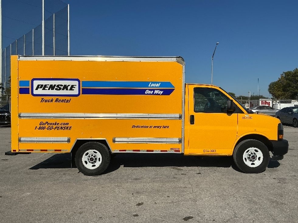 Light Duty Box Truck-Light and Medium Duty Trucks-GMC-2021-Savana G33503-Miami-FL-119,157\n\t\tmiles-$ 25,250 - Image 14