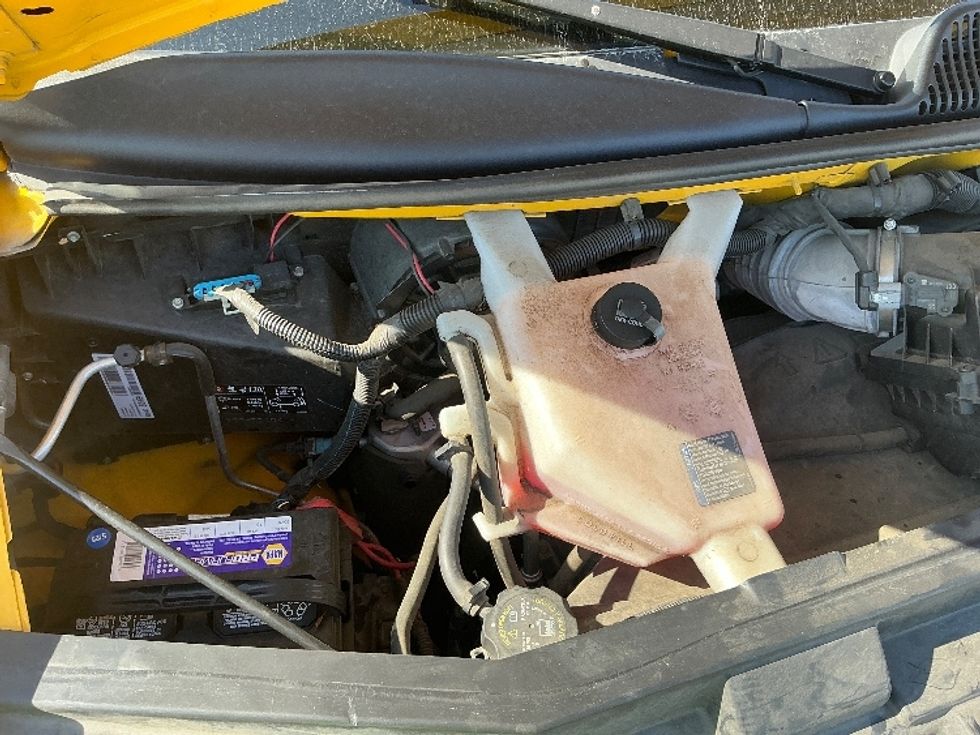 Light Duty Box Truck-Light and Medium Duty Trucks-GMC-2021-Savana G33503-Miami-FL-119,157\n\t\tmiles-$ 25,250 - Image 22