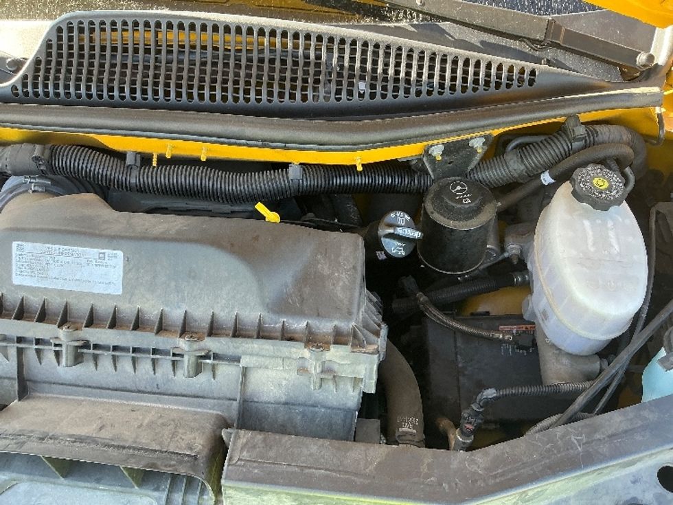 Light Duty Box Truck-Light and Medium Duty Trucks-GMC-2021-Savana G33503-Miami-FL-119,157\n\t\tmiles-$ 25,250 - Image 23