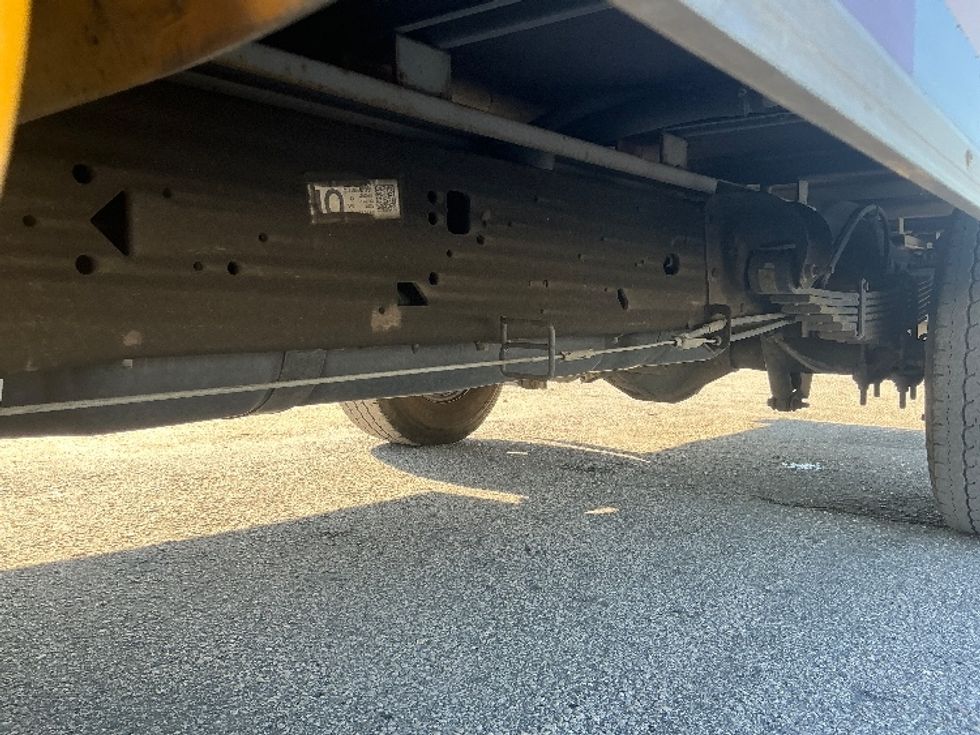 Light Duty Box Truck-Light and Medium Duty Trucks-GMC-2021-Savana G33503-Miami-FL-119,157\n\t\tmiles-$ 25,250 - Image 5