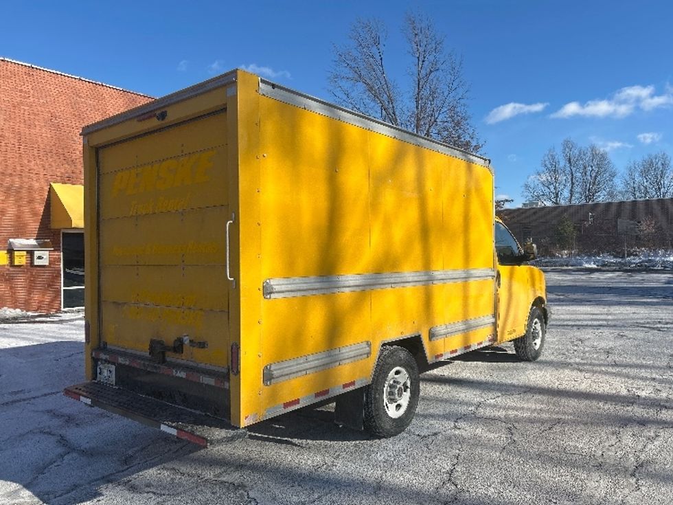 Light Duty Box Truck-Light and Medium Duty Trucks-GMC-2021-Savana G33503-Middlefield-OH-109,993\n\t\tmiles-$ 25,000 - Image 13