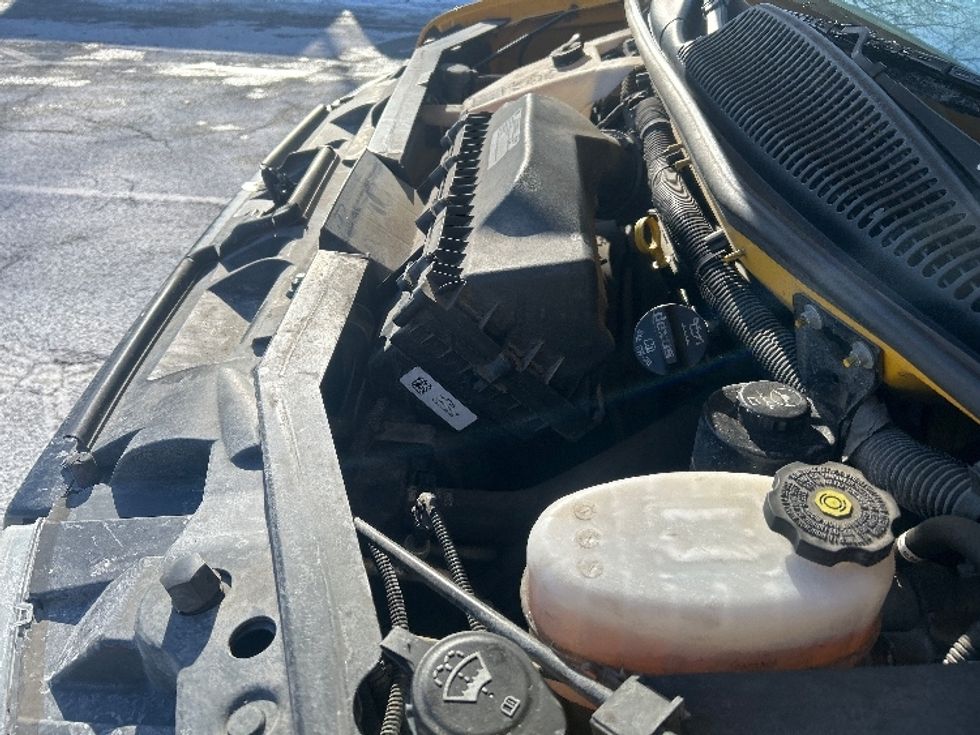 Light Duty Box Truck-Light and Medium Duty Trucks-GMC-2021-Savana G33503-Middlefield-OH-109,993\n\t\tmiles-$ 25,000 - Image 24