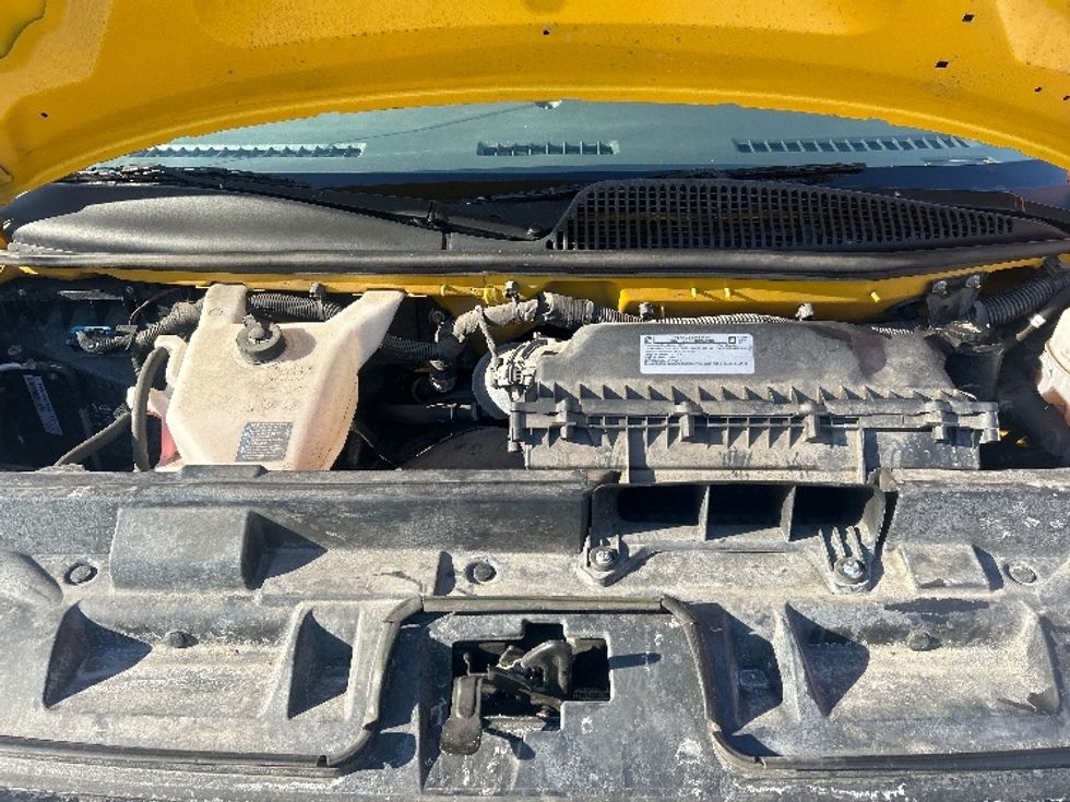 Light Duty Box Truck-Light and Medium Duty Trucks-GMC-2021-Savana G33503-Middlefield-OH-109,993\n\t\tmiles-$ 25,000 - Image 25