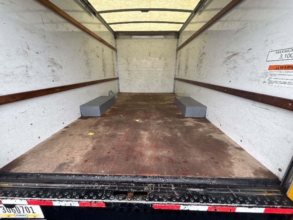 Light Duty Box Truck-Light and Medium Duty Trucks-GMC-2021-Savana G33503-Middlefield-OH-91,854\n\t\tmiles-$ 27,000 - Image 10
