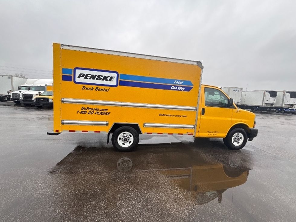 Light Duty Box Truck-Light and Medium Duty Trucks-GMC-2021-Savana G33503-Middlefield-OH-91,854\n\t\tmiles-$ 27,000 - Image 15