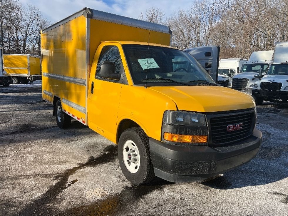 Light Duty Box Truck-Light and Medium Duty Trucks-GMC-2021-Savana G33503-Milford-DE-110,044\n\t\tmiles-$ 24,500 - Image 1