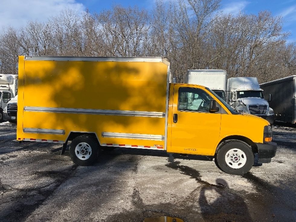 Light Duty Box Truck-Light and Medium Duty Trucks-GMC-2021-Savana G33503-Milford-DE-110,044\n\t\tmiles-$ 24,500 - Image 15