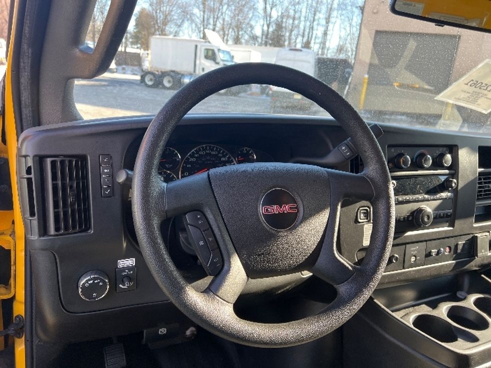 Light Duty Box Truck-Light and Medium Duty Trucks-GMC-2021-Savana G33503-Milford-DE-110,044\n\t\tmiles-$ 24,500 - Image 17