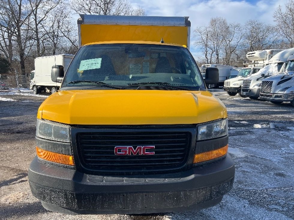 Light Duty Box Truck-Light and Medium Duty Trucks-GMC-2021-Savana G33503-Milford-DE-110,044\n\t\tmiles-$ 24,500 - Image 2