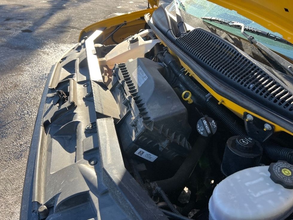 Light Duty Box Truck-Light and Medium Duty Trucks-GMC-2021-Savana G33503-Milford-DE-110,044\n\t\tmiles-$ 24,500 - Image 24