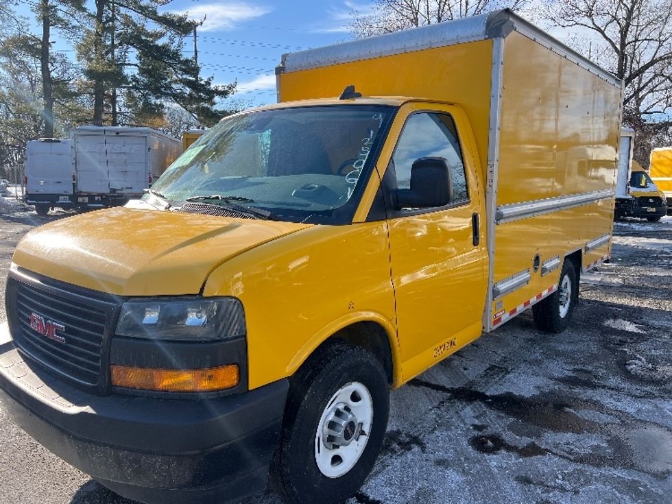 Light Duty Box Truck-Light and Medium Duty Trucks-GMC-2021-Savana G33503-Milford-DE-110,044\n\t\tmiles-$ 24,500 - Image 3