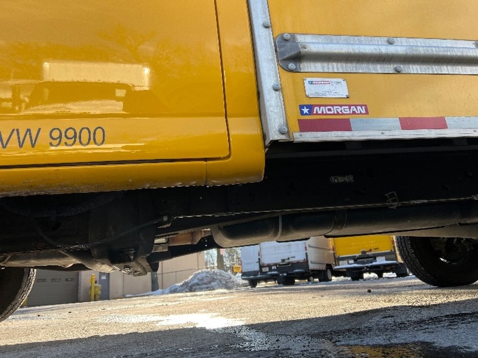 Light Duty Box Truck-Light and Medium Duty Trucks-GMC-2021-Savana G33503-Milford-DE-110,044\n\t\tmiles-$ 24,500 - Image 5