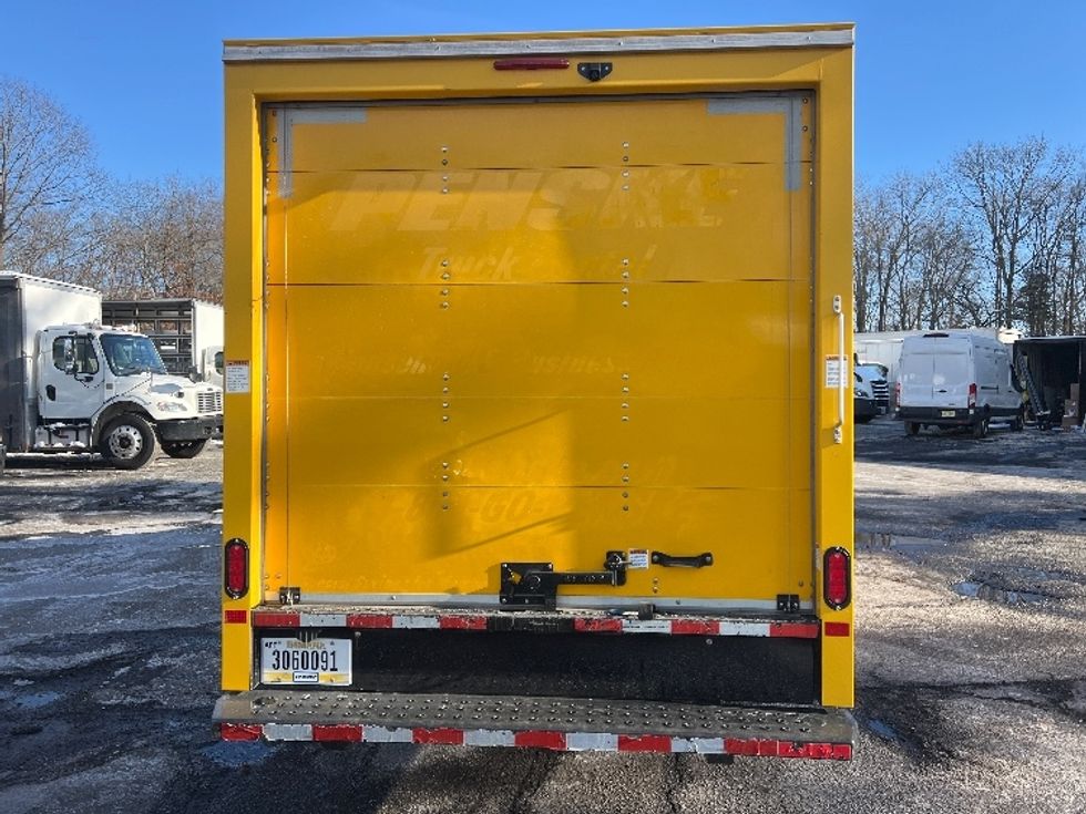 Light Duty Box Truck-Light and Medium Duty Trucks-GMC-2021-Savana G33503-Milford-DE-110,044\n\t\tmiles-$ 24,500 - Image 7