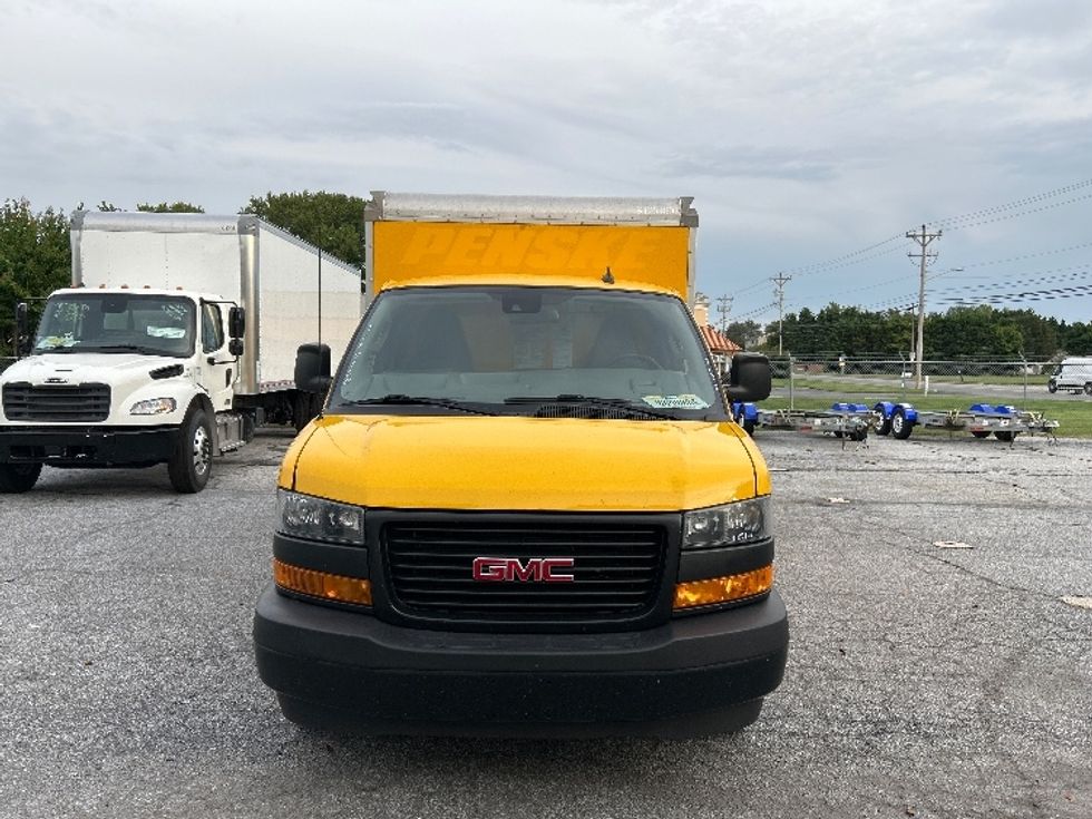 Light Duty Box Truck-Light and Medium Duty Trucks-GMC-2021-Savana G33503-Milford-DE-110,201\n\t\tmiles-$ 23,750 - Image 2