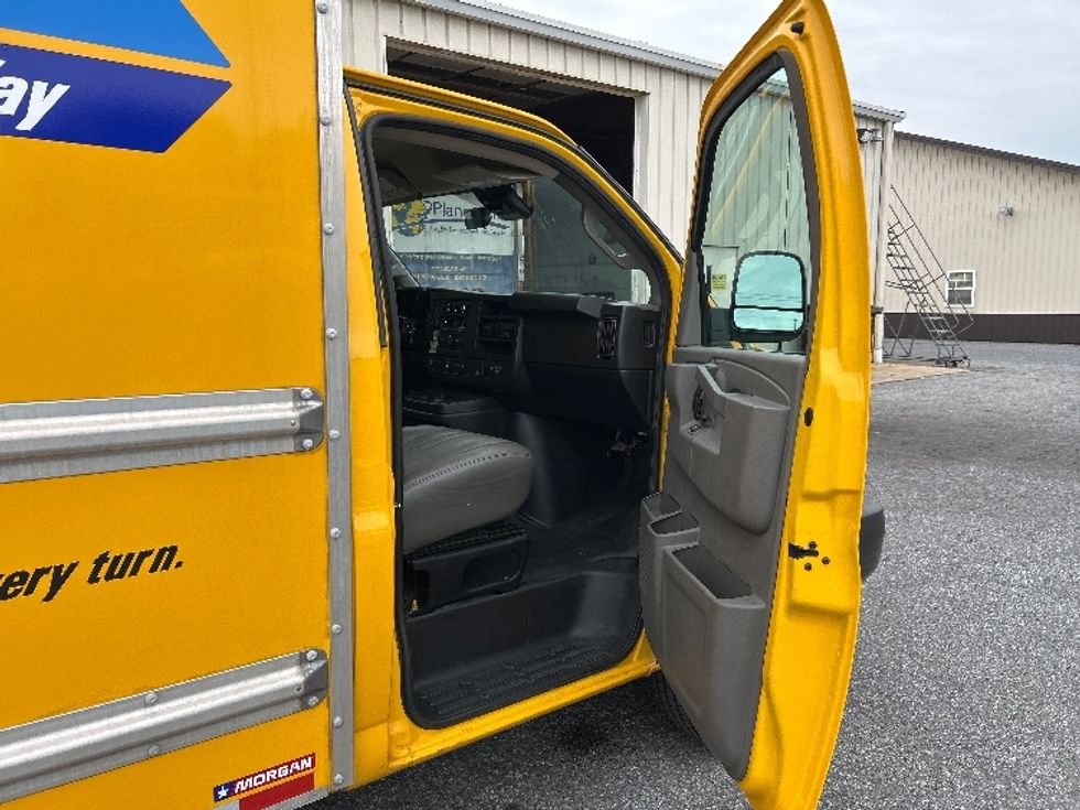 Light Duty Box Truck-Light and Medium Duty Trucks-GMC-2021-Savana G33503-Milford-DE-110,201\n\t\tmiles-$ 23,750 - Image 20