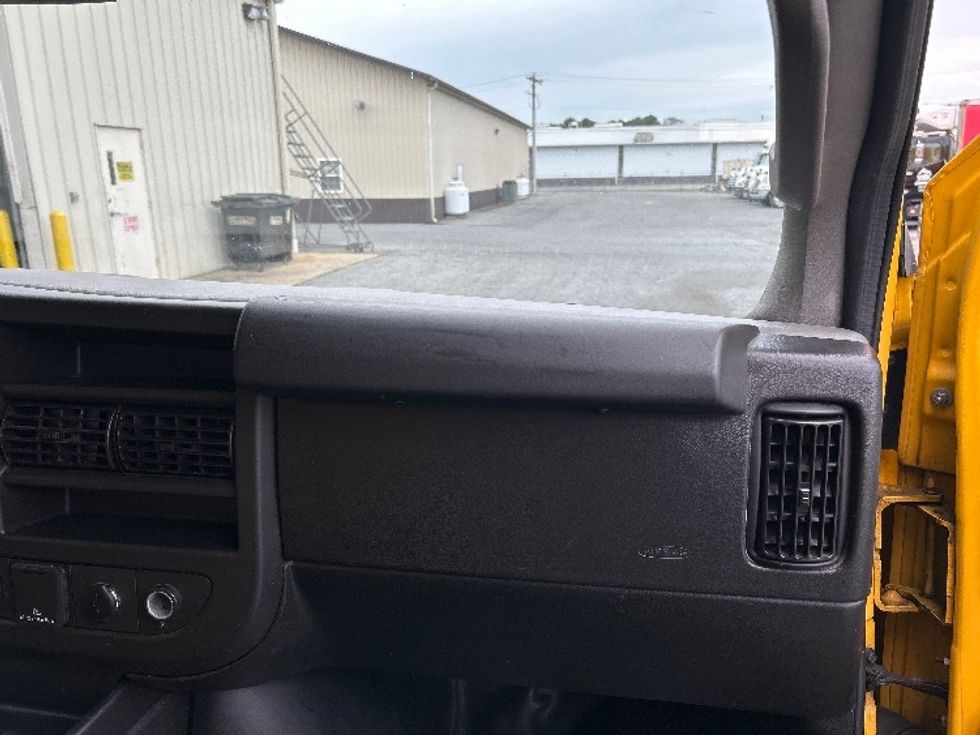 Light Duty Box Truck-Light and Medium Duty Trucks-GMC-2021-Savana G33503-Milford-DE-110,201\n\t\tmiles-$ 23,750 - Image 21