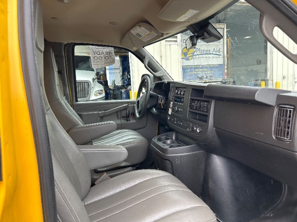 Light Duty Box Truck-Light and Medium Duty Trucks-GMC-2021-Savana G33503-Milford-DE-110,201\n\t\tmiles-$ 23,750 - Image 22