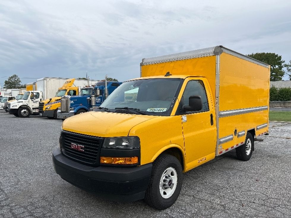 Light Duty Box Truck-Light and Medium Duty Trucks-GMC-2021-Savana G33503-Milford-DE-110,201\n\t\tmiles-$ 23,750 - Image 3