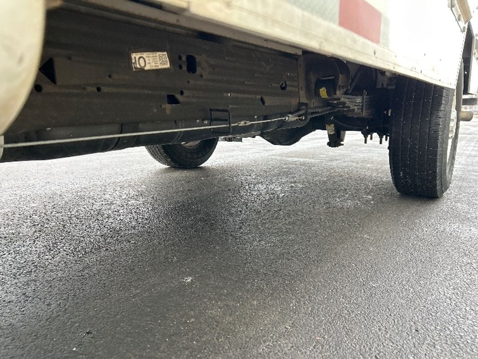 Light Duty Box Truck-Light and Medium Duty Trucks-GMC-2021-Savana G33503-Milwaukee-WI-98,876\n\t\tmiles-$ 29,500 - Image 5