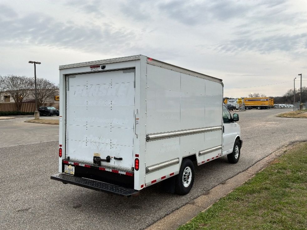 Light Duty Box Truck-Light and Medium Duty Trucks-GMC-2021-Savana G33503-Montgomery-AL-105,496\n\t\tmiles-$ 29,500 - Image 13