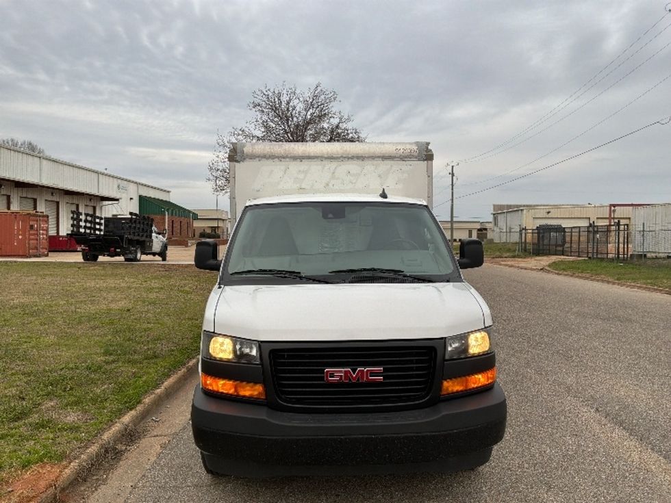 Light Duty Box Truck-Light and Medium Duty Trucks-GMC-2021-Savana G33503-Montgomery-AL-105,496\n\t\tmiles-$ 29,500 - Image 2