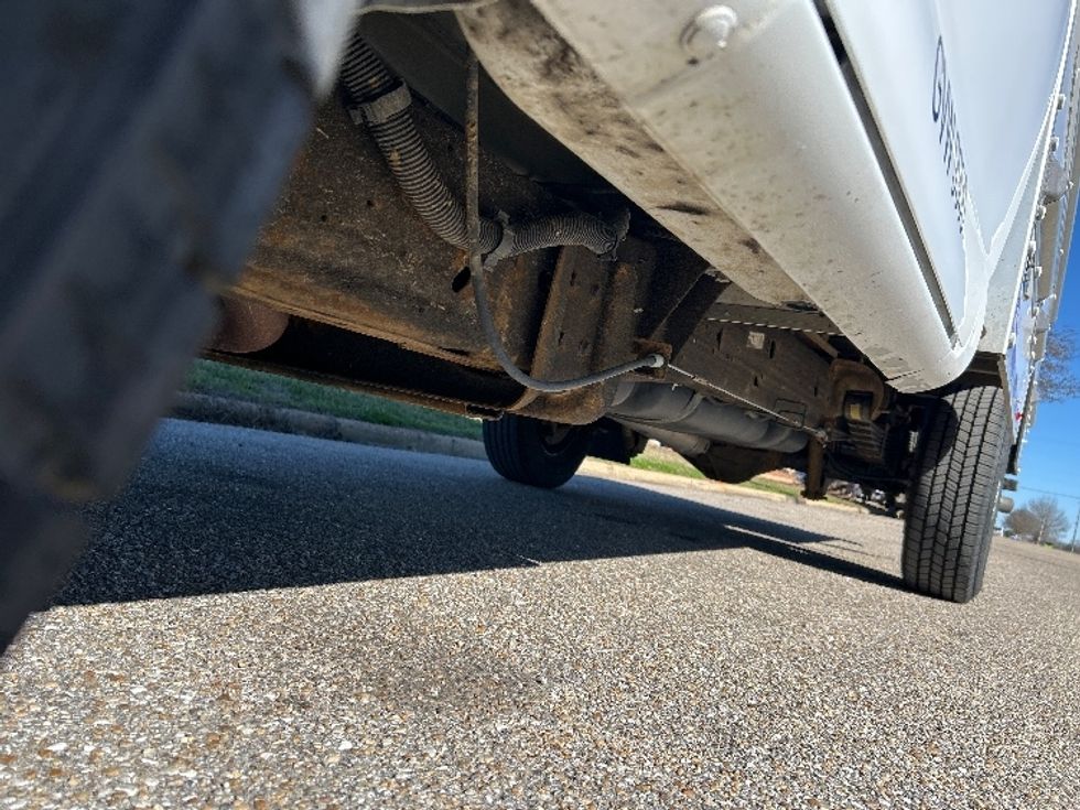 Light Duty Box Truck-Light and Medium Duty Trucks-GMC-2021-Savana G33503-Montgomery-AL-105,496\n\t\tmiles-$ 29,500 - Image 5