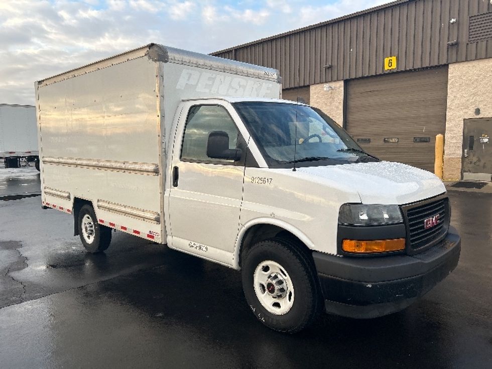 Light Duty Box Truck-Light and Medium Duty Trucks-GMC-2021-Savana G33503-Montgomery-NY-102,271\n\t\tmiles-$ 29,000 - Image 1
