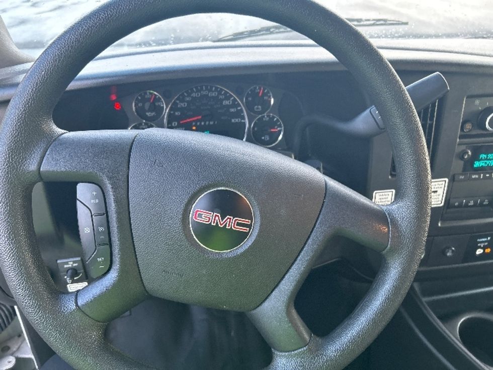 Light Duty Box Truck-Light and Medium Duty Trucks-GMC-2021-Savana G33503-Montgomery-NY-102,271\n\t\tmiles-$ 29,000 - Image 15