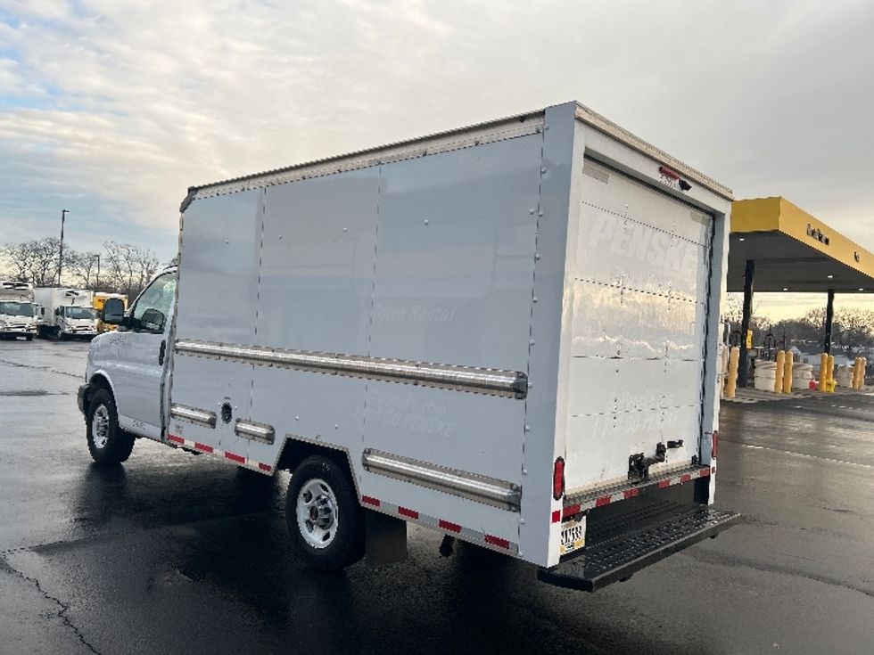 Light Duty Box Truck-Light and Medium Duty Trucks-GMC-2021-Savana G33503-Montgomery-NY-102,271\n\t\tmiles-$ 29,000 - Image 6