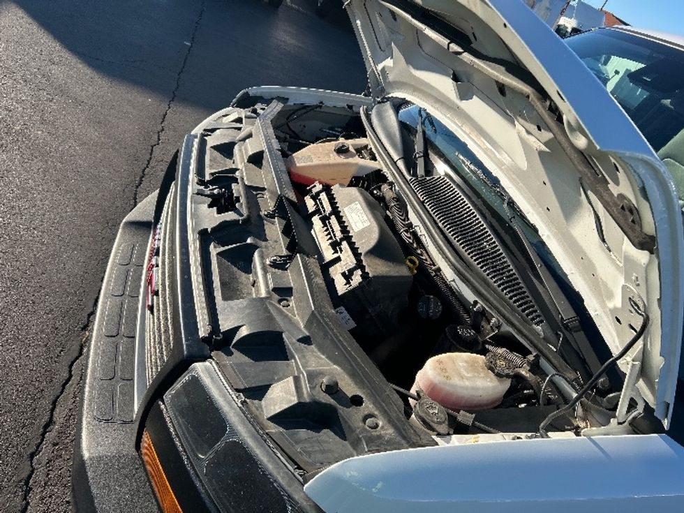 Light Duty Box Truck-Light and Medium Duty Trucks-GMC-2021-Savana G33503-Montgomery-NY-106,687\n\t\tmiles-$ 26,500 - Image 22